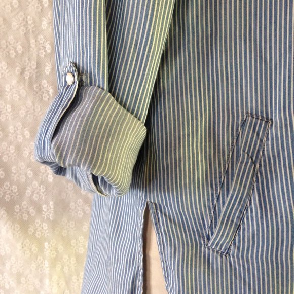 Striped Lace Up Tunic Top - Picture 4 of 8